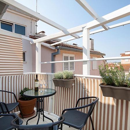 Apartment Aston Пула Екстериор снимка