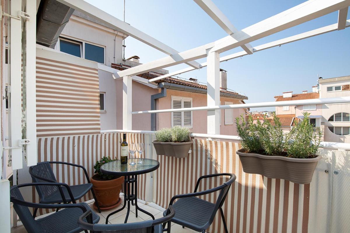 Apartment Aston Пула Екстериор снимка